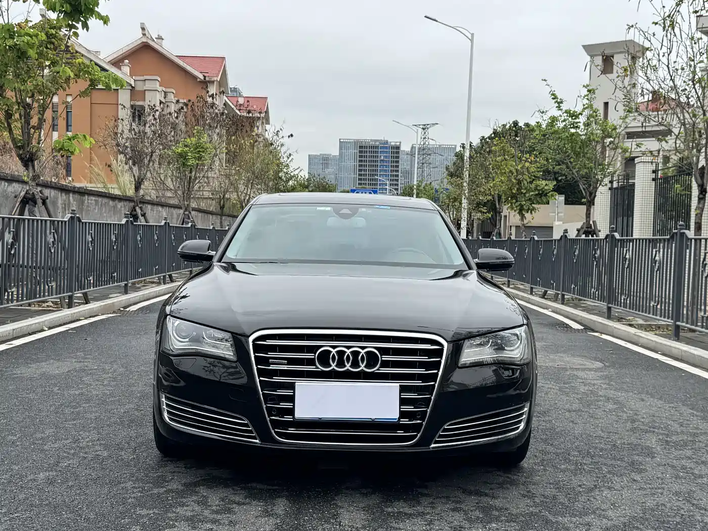 Audi A8 2013 A8L 30 FSI Comfort фото 2