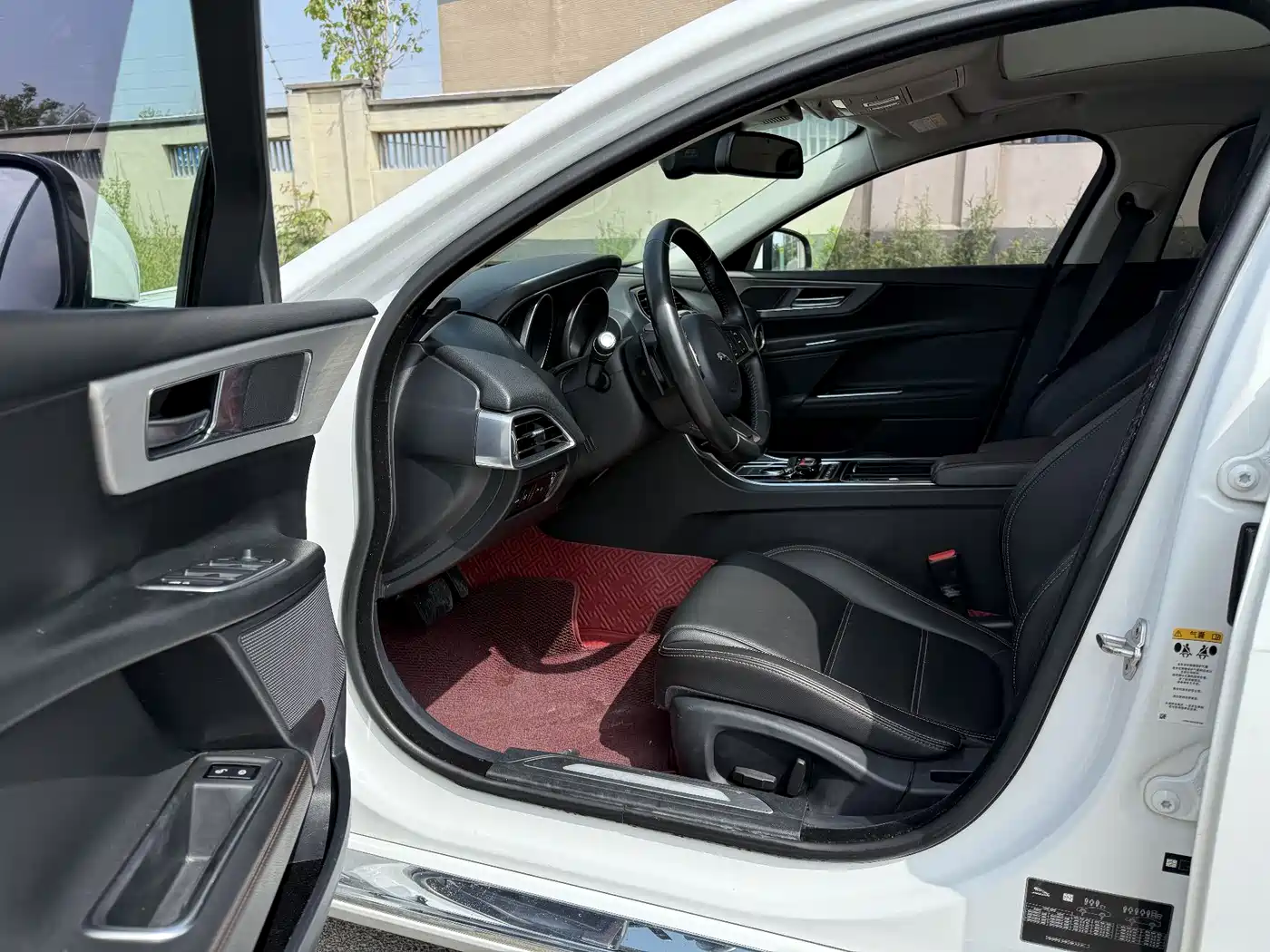 Jaguar XEL 2019 2.0T 200PS Luxury фото 4