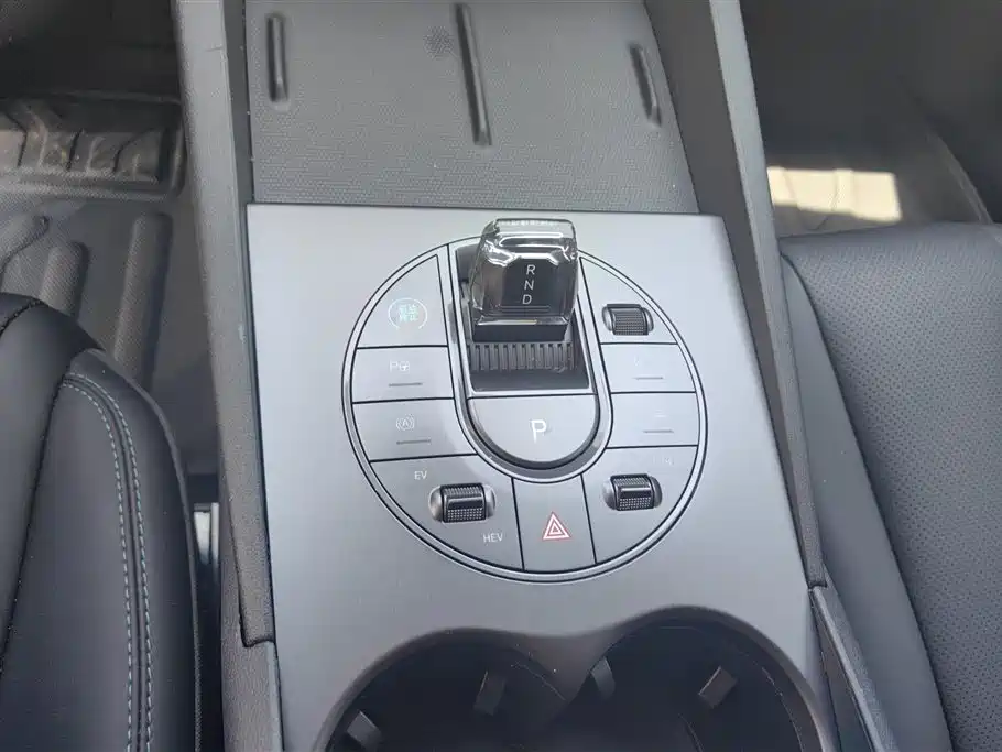 BYD Seal 06 New Energy 2025 DM-i Smart Drive 80KM Luxury фото 16