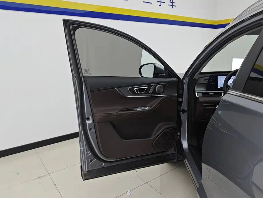  Chery Tiggo 8 PRO 2024 Champion Edition 390T 2WD Premium 7-Seater 7
