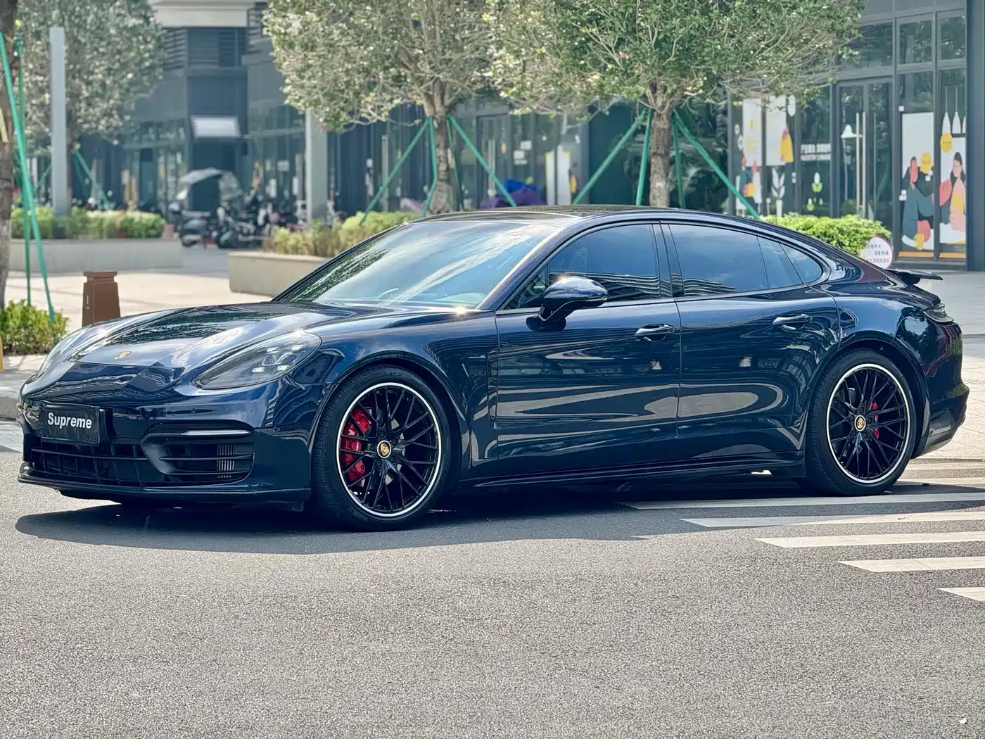 Фото 1 - Porsche Panamera
