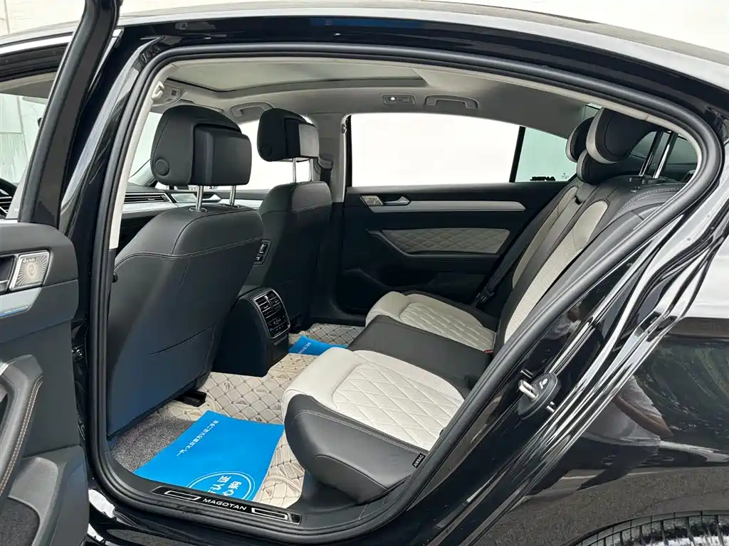 Volkswagen Magotan 2025 Popular Edition 330TSI DSG Luxury фото 29