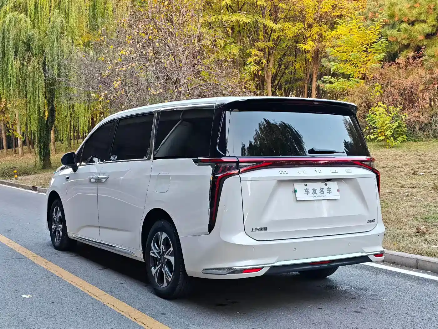 SAIC Maxus Maxus G90 2025 2025 2.0T Starlight 7-seater Edition