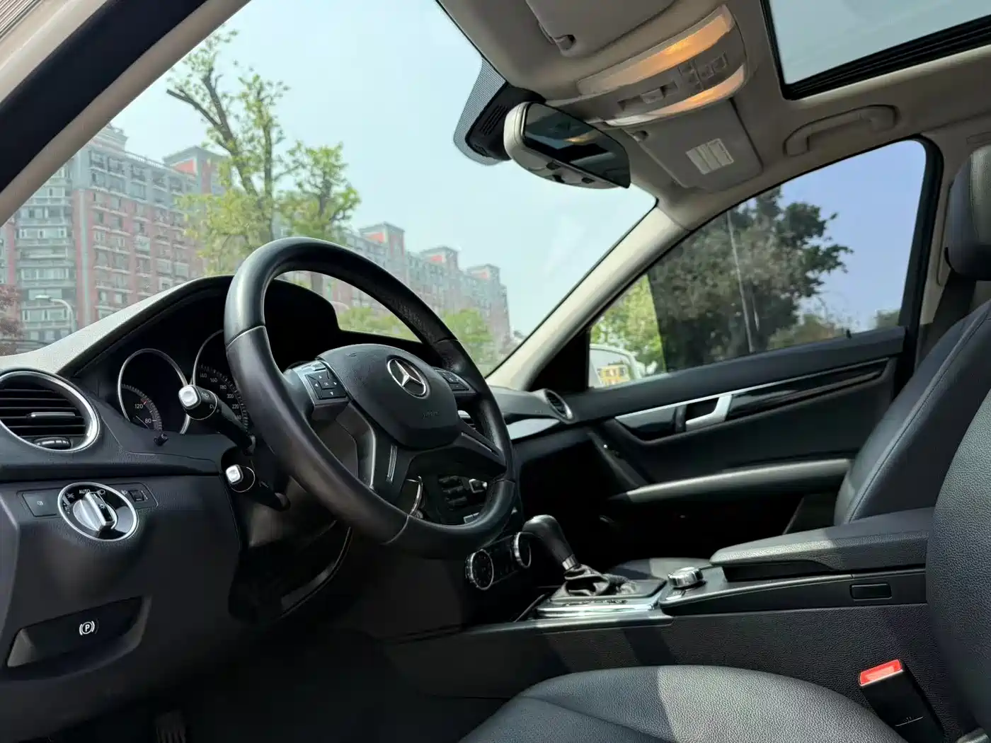 Mercedes-Benz C-Class 2013 Model C 180 CGI Classic фото 9