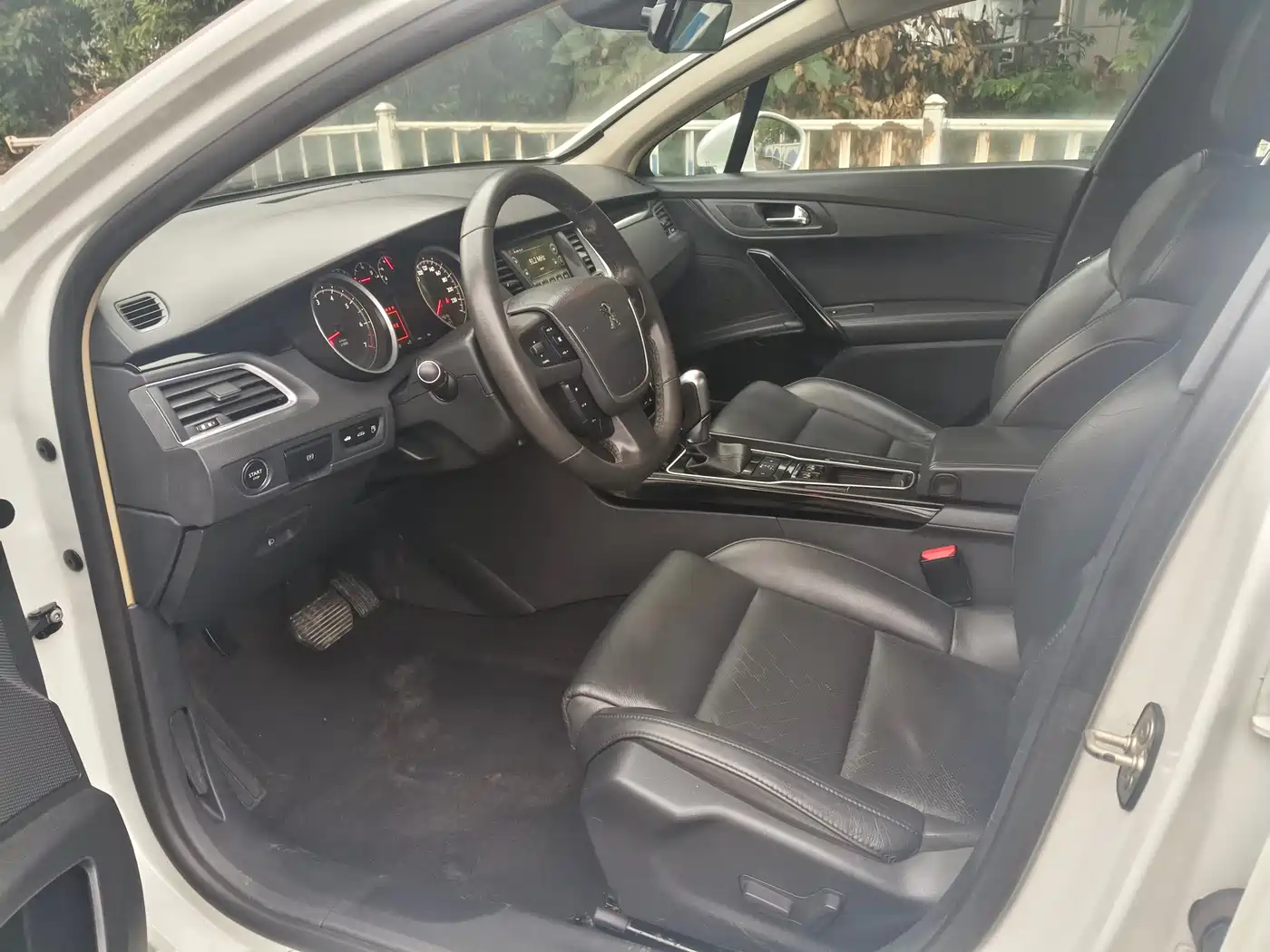 Peugeot 508 2015 1.6THP Auto Excellence Edition фото 4