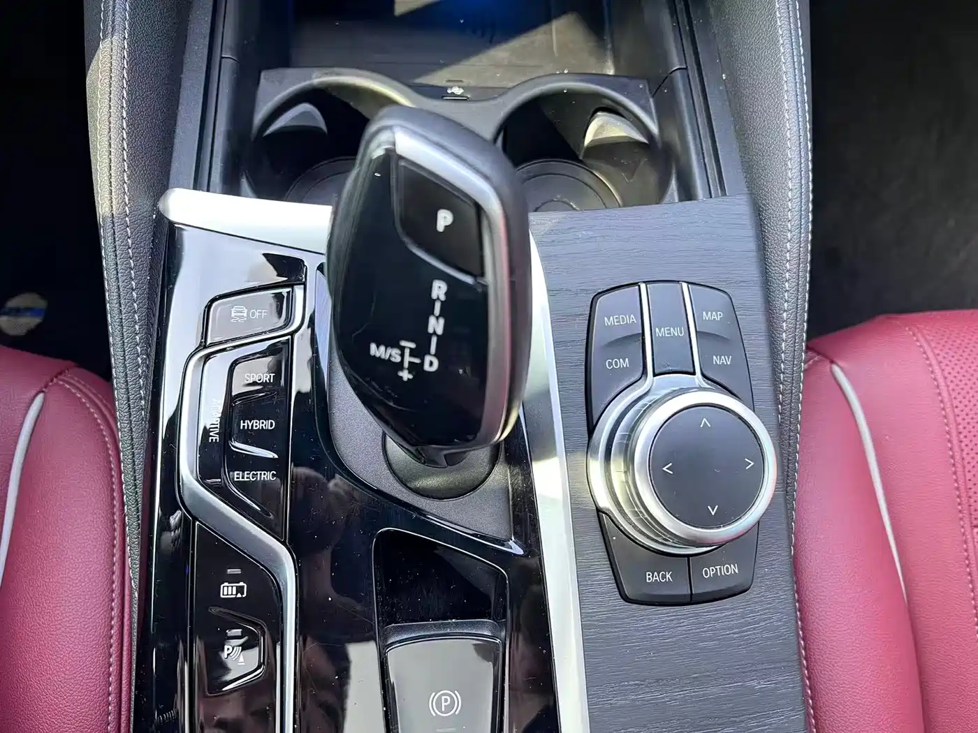 BMW 5 Series New Energy 2022 Facelift 535Le M Sport Package фото 15