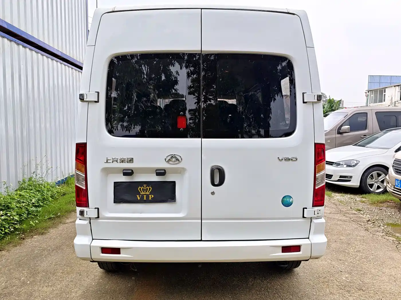 SAIC Maxus Xintu V80 2021 2.0T PLUS Manual Business Travel Edition Long Wheelbase Medium Roof 9 Seats фото 5