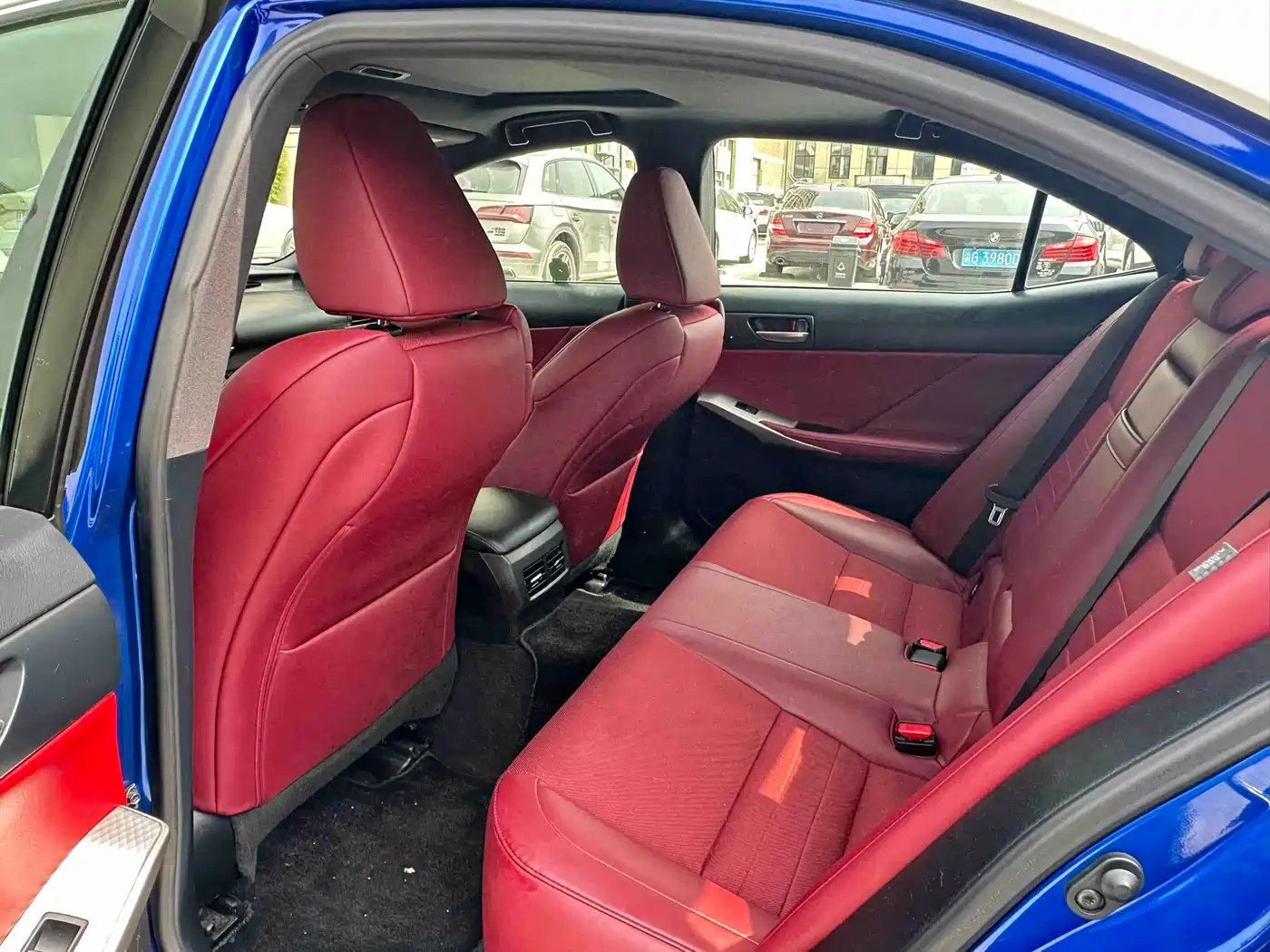 Lexus IS 2017 300 F SPORT фото 7