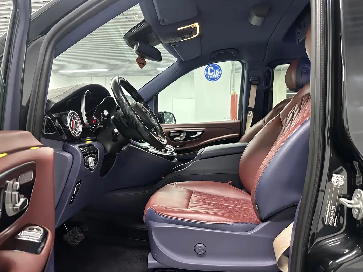 Mercedes-Benz V-Class 2017 Model V 260 L Premium Extended Edition фото 4