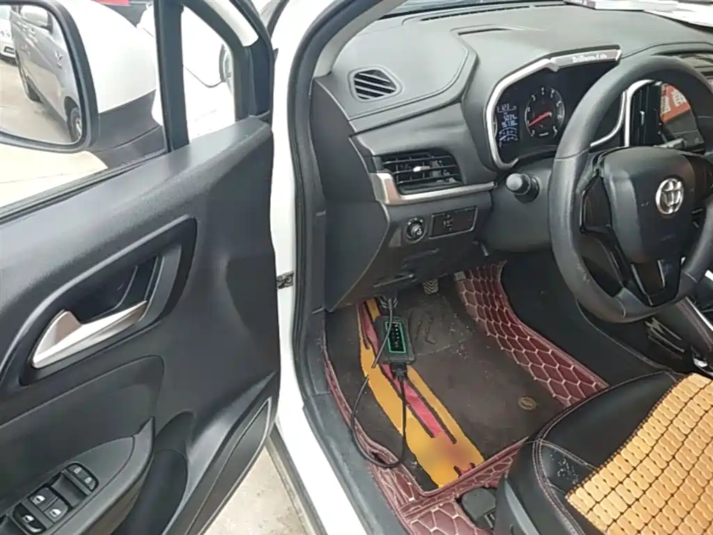 Zhonghua V3 2019 2017 1.5L Manual Comfort