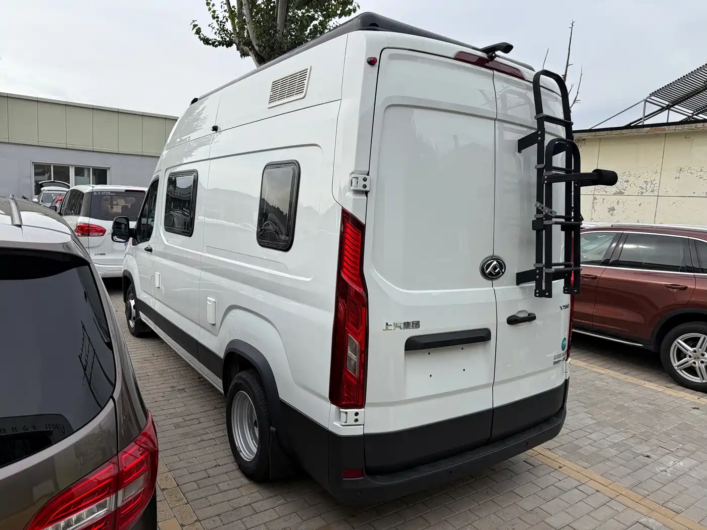 SAIC Maxus MAXUS V90 RV 2023 Model Active Lifestyle фото 8