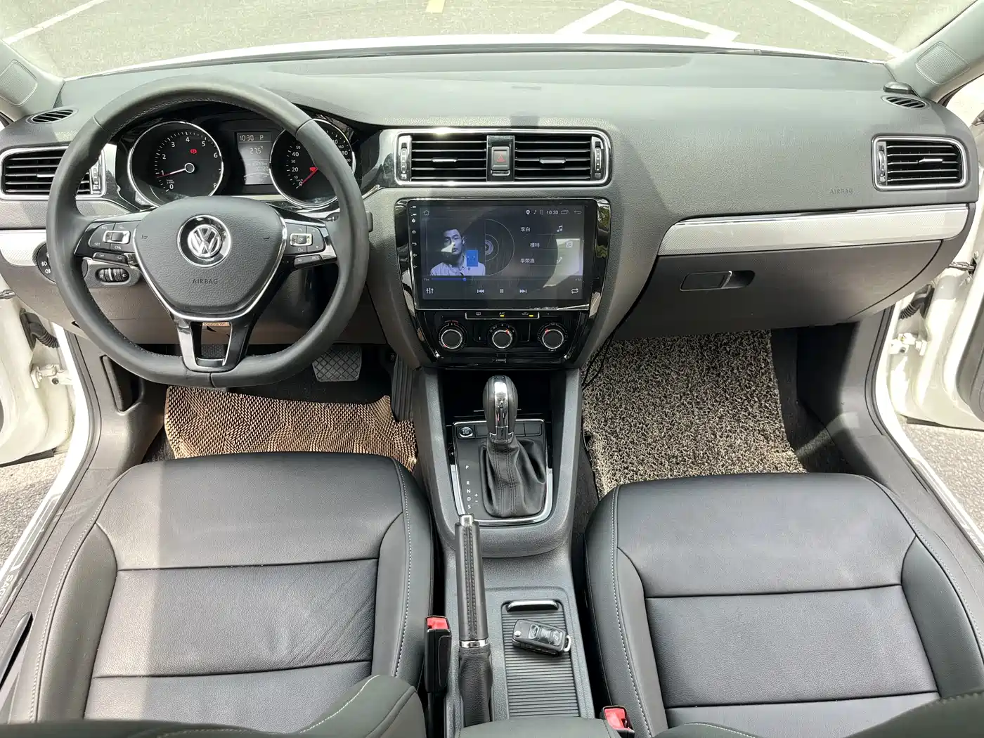 Volkswagen Sagitar 2017 1.6L Automatic Comfort фото 7