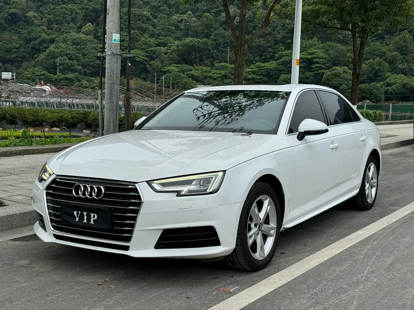 Audi A4L 2017 40 TFSI Fashion Edition