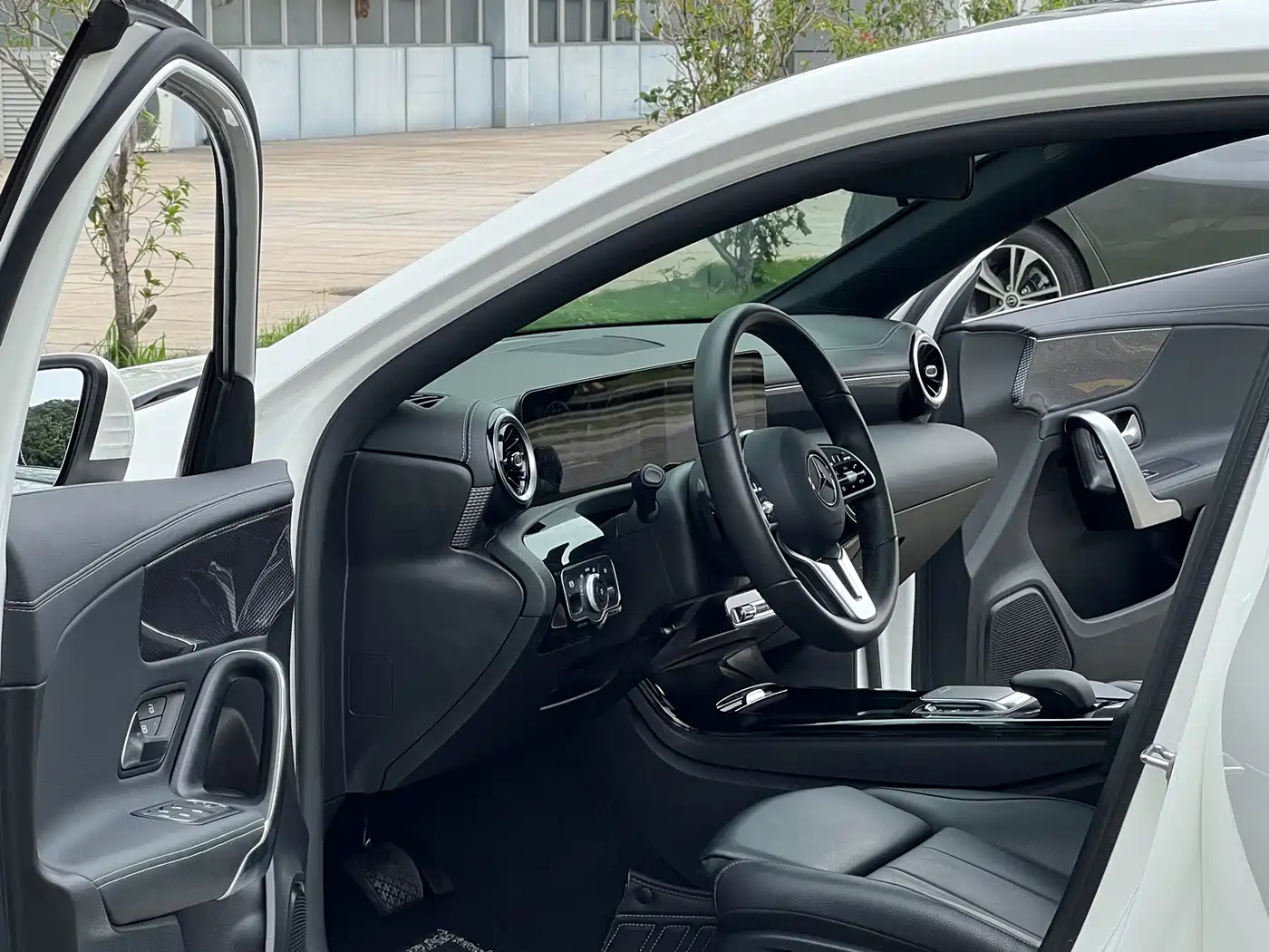 Mercedes-Benz A-Class 2022 A 200 L Sport Sedan Dynamic фото 12
