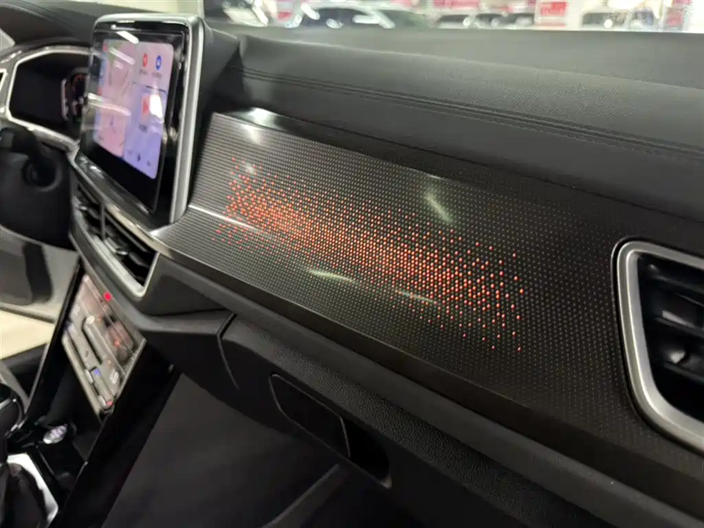Volkswagen T-ROC 2023 300TSI DSG 2WD Dawn Edition фото 13
