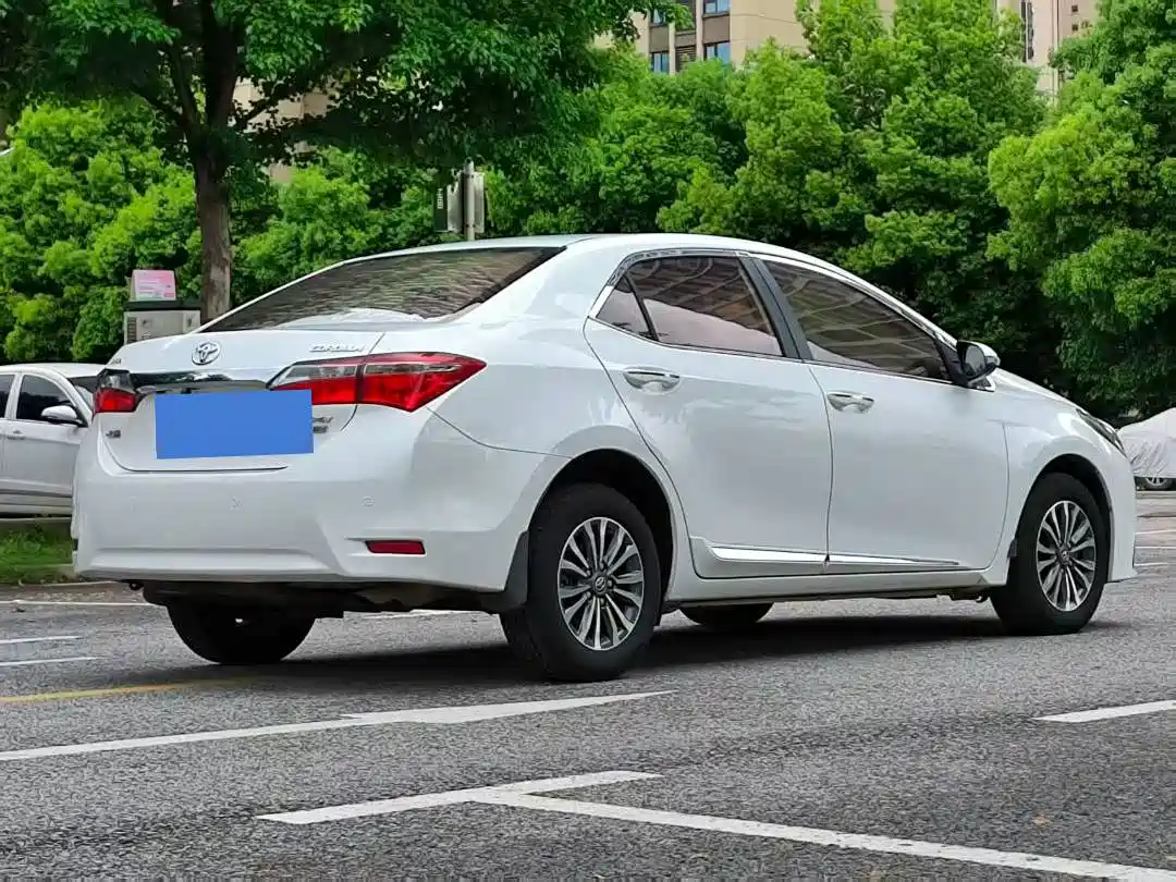Toyota Corolla 2017 Facelift 1.2T S-CVT GL фото 9