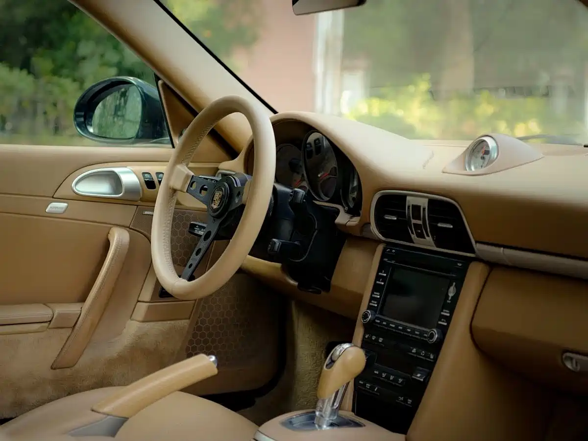 Porsche 911 2010 Carrera S 3.8L фото 22