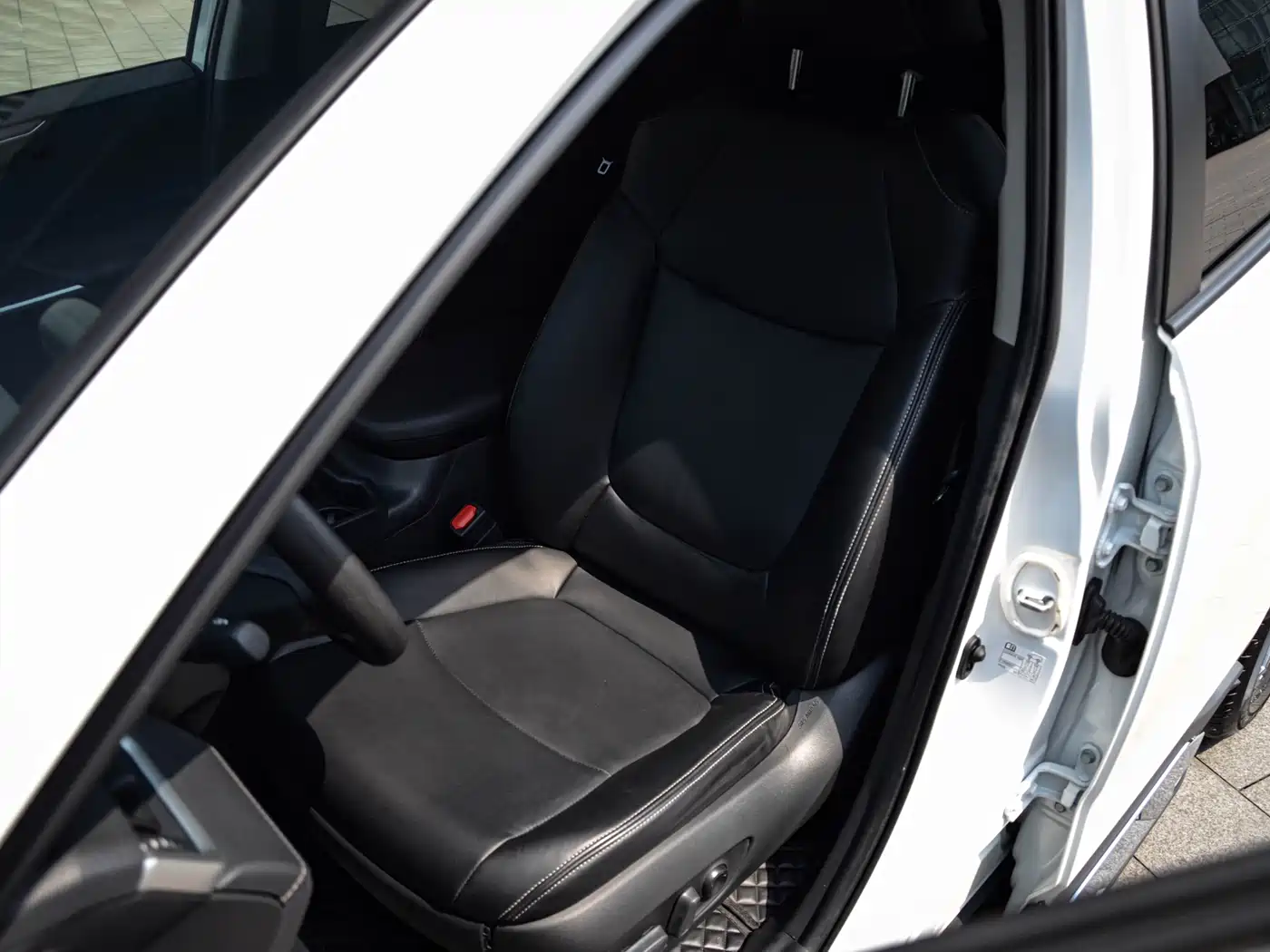 Toyota RAV4 Rongfang 2023 2.0L CVT FWD Style Plus Edition фото 14