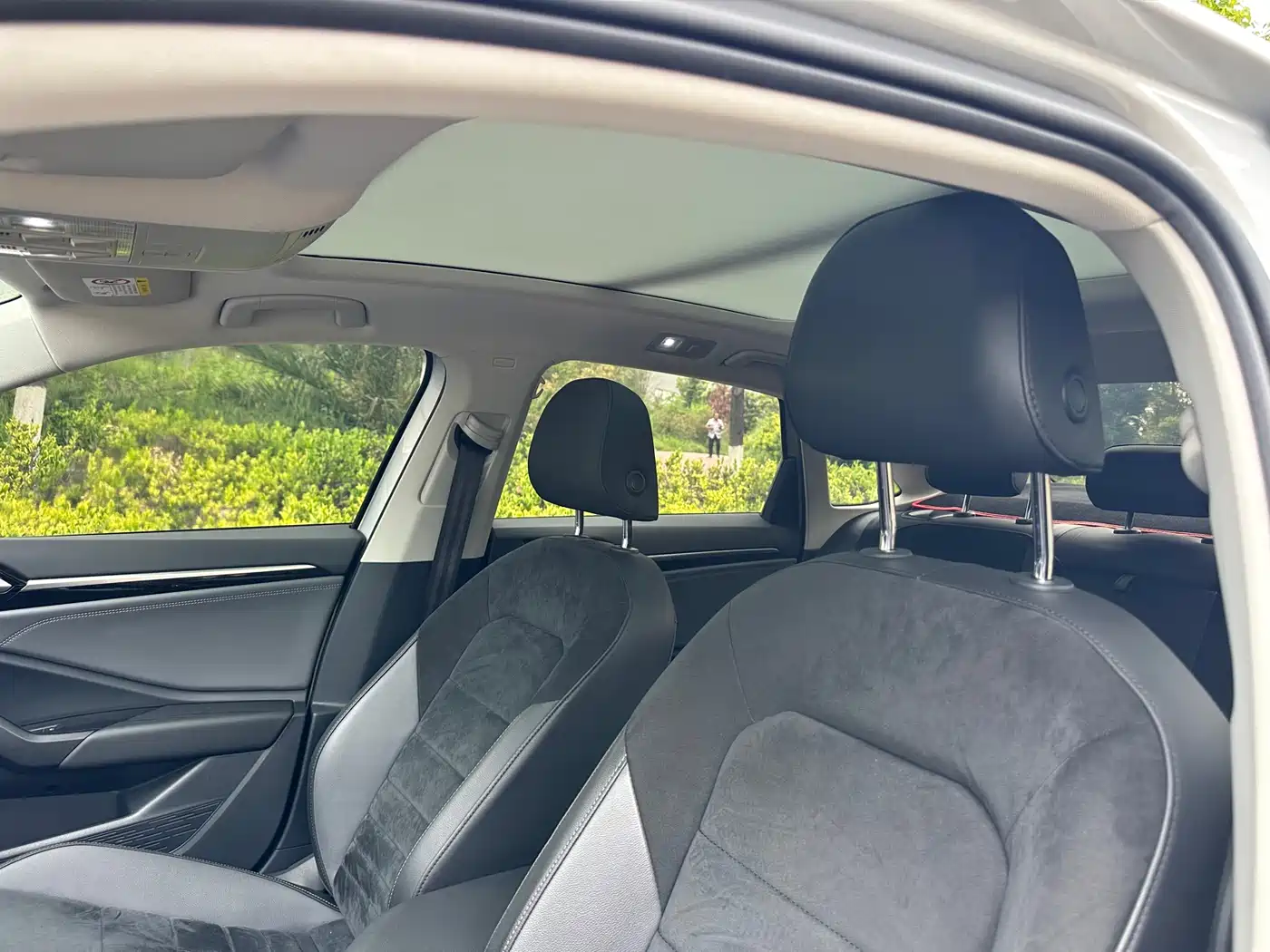 Volkswagen Sagitar 2021 280TSI DSG Luxury Smart Connect фото 13