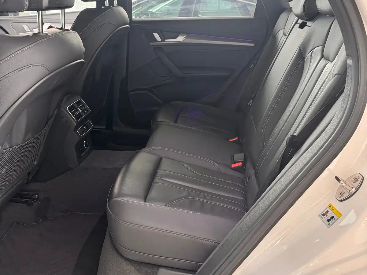 Audi Q5L 2023 45T Luxury Dynamic фото 15