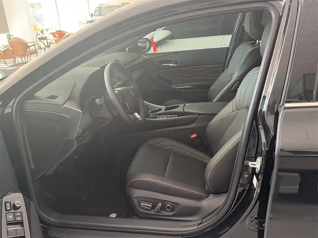 Toyota Avalon 2024 Model 2.0L Premium Selection Edition фото 18