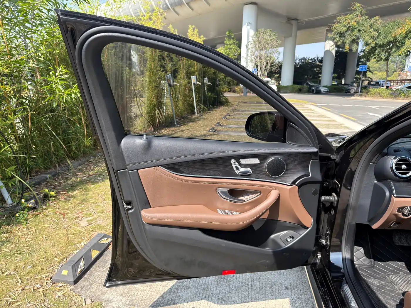 Mercedes-Benz E-Class 2022 Facelift E 300 L Sport Fashion Style фото 11