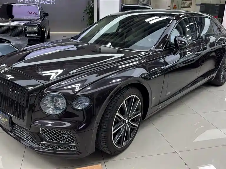 Bentley Flying Spur 2021 4.0T V8 Standard Version фото 3