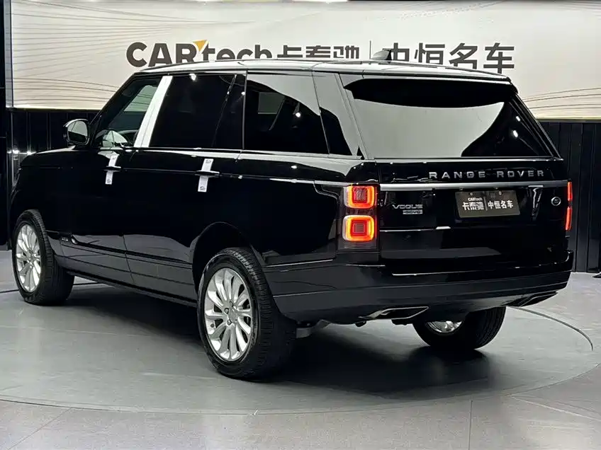 Land Rover Range Rover 2020 3.0 L6 Heritage Extended Edition фото 7