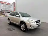 Photo 3 - Toyota RAV4
