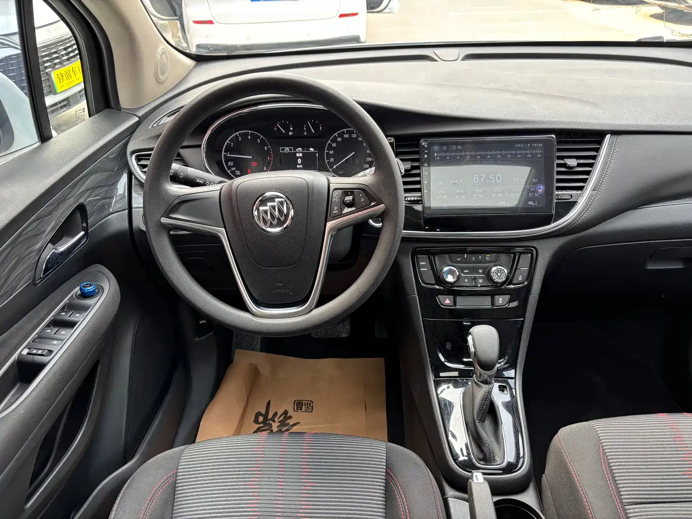 Buick Encore 2017 18T Automatic 2WD Urban Fashion фото 12