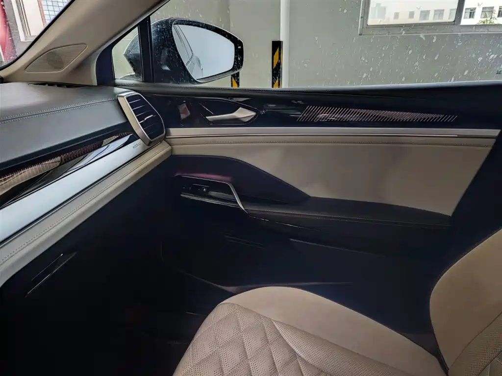 Volkswagen ID.6 CROZZ 2021 Long Range PRO Version фото 15