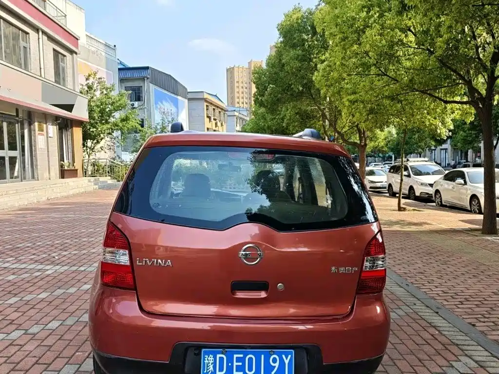 Nissan Livina 2010 2010 Model Sharp Edition 1.6L Automatic Standard Type
