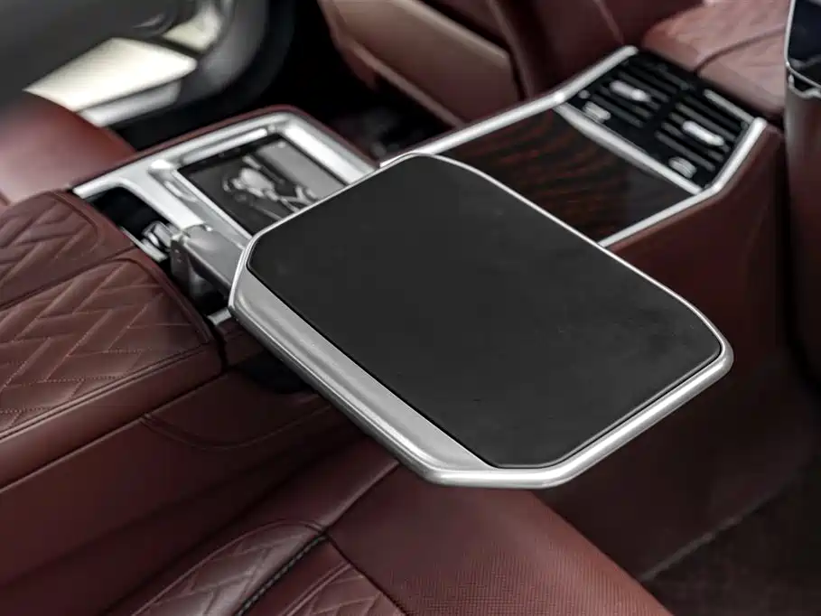 BMW 7 Series 2019 750Li xDrive V8 M Sport Package фото 34