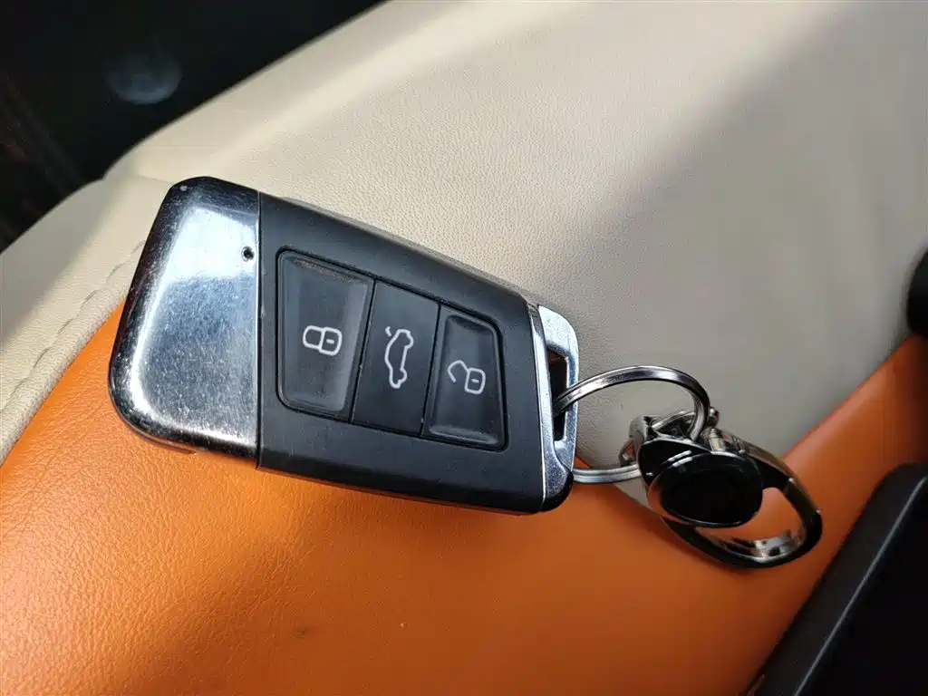 Volkswagen Beetle 2018 180TSI Easy Joy Edition фото 9