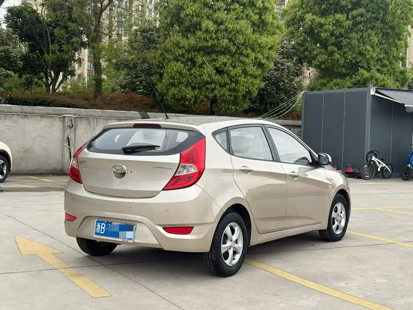 Hyundai Verna 2011 Hatchback 1.4L Automatic Fashion GT фото 4