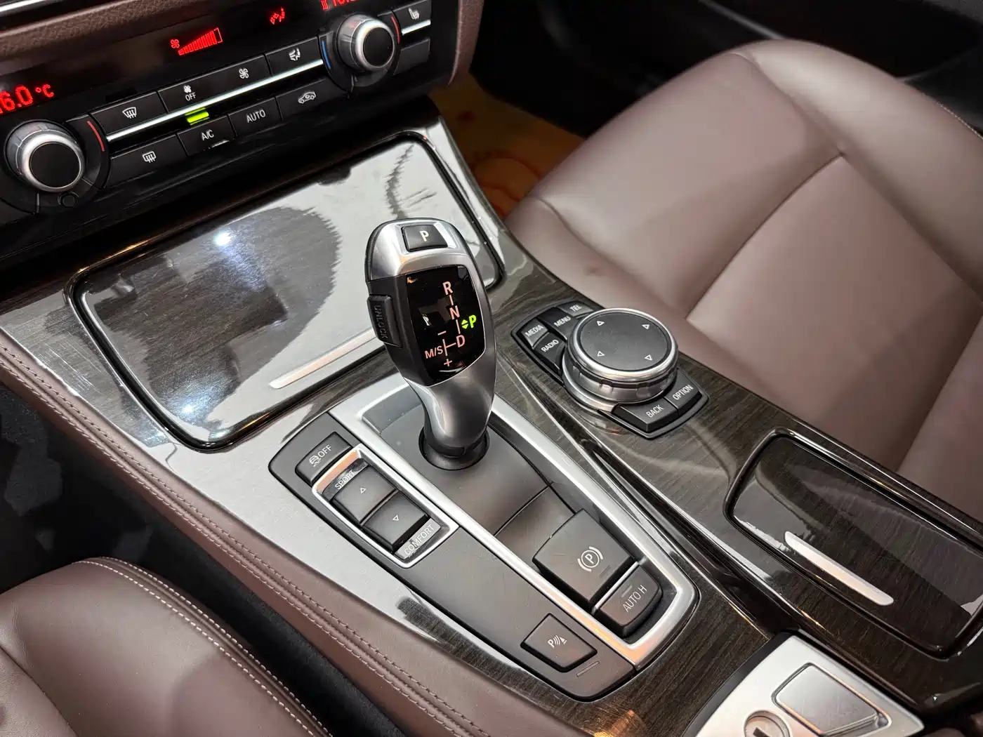 BMW 5 Series 2017 525Li Luxury Design Package фото 14