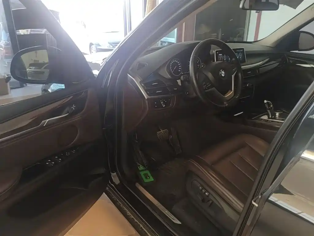 BMW X5 (Import) 2017 xDrive28i фото 16