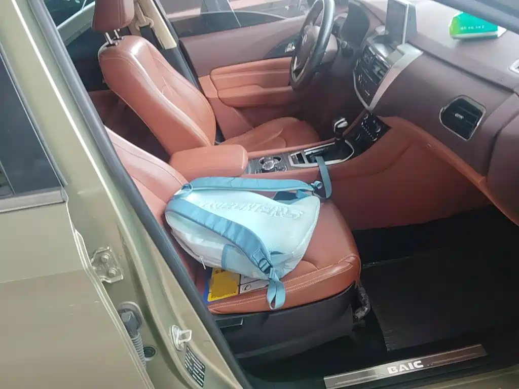 BAIC Huansu S7 2018 2018 1.5T Auto Premium Model
