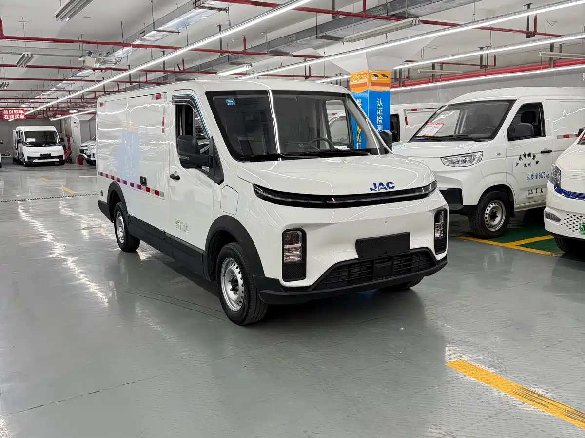 JIANGQI GROUP VAN BAOLU