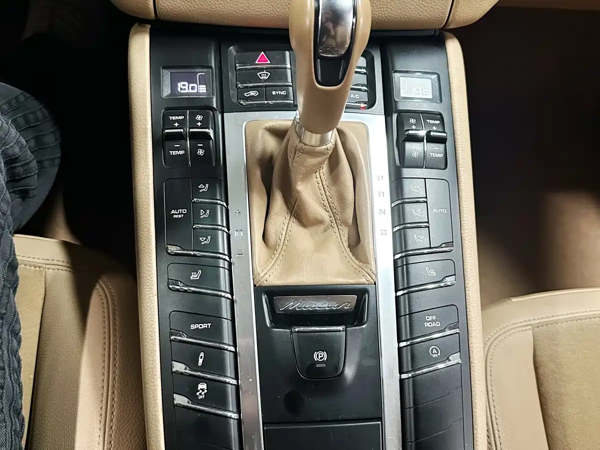 Porsche Macan 2014 Macan 2.0T фото 16