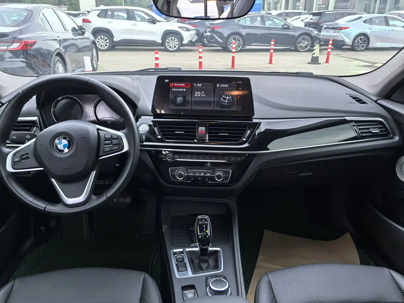 BMW 1 Series 2023 120i M Sport фото 15