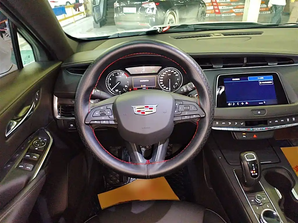 Cadillac XT4 2018 Model 28T 2WD Technology фото 7