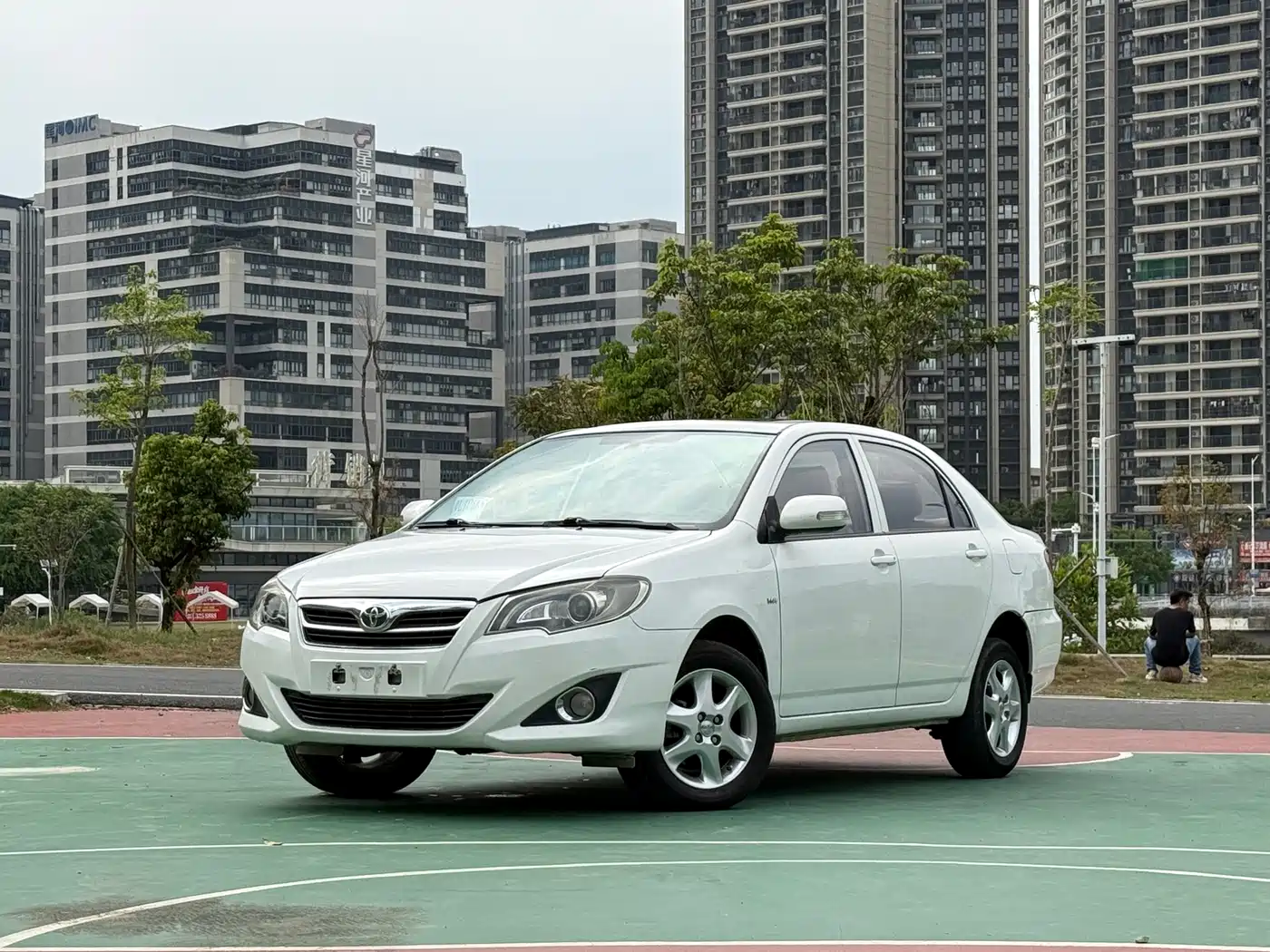 Toyota Corolla 2013 1.6L Automatic Luxury