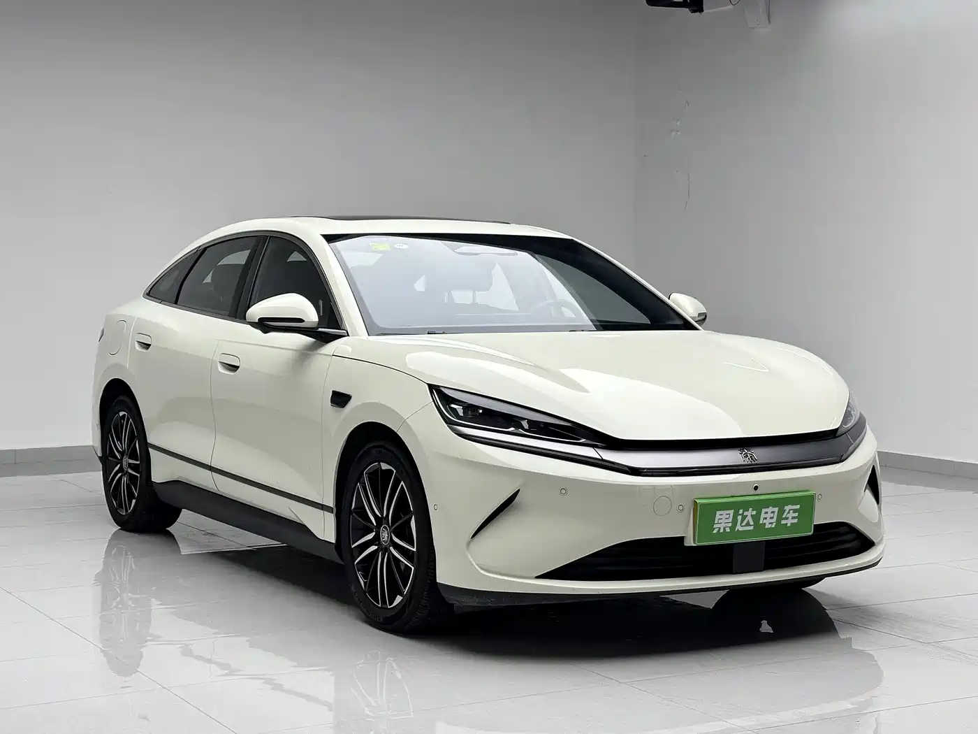 BYD Qin L 2025 Model EV 545KM Excellence Edition фото 3