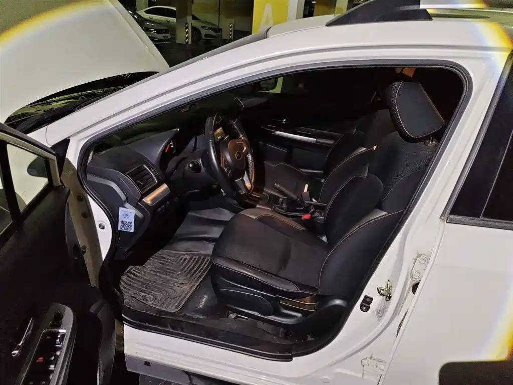 Subaru XV 2016 Model 2.0i Comfort Navigation Edition фото 13
