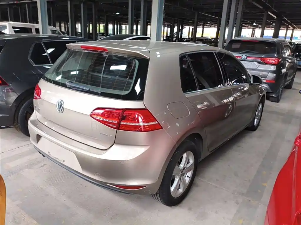 Volkswagen Golf 2016 230TSI Automatic Comfort фото 7