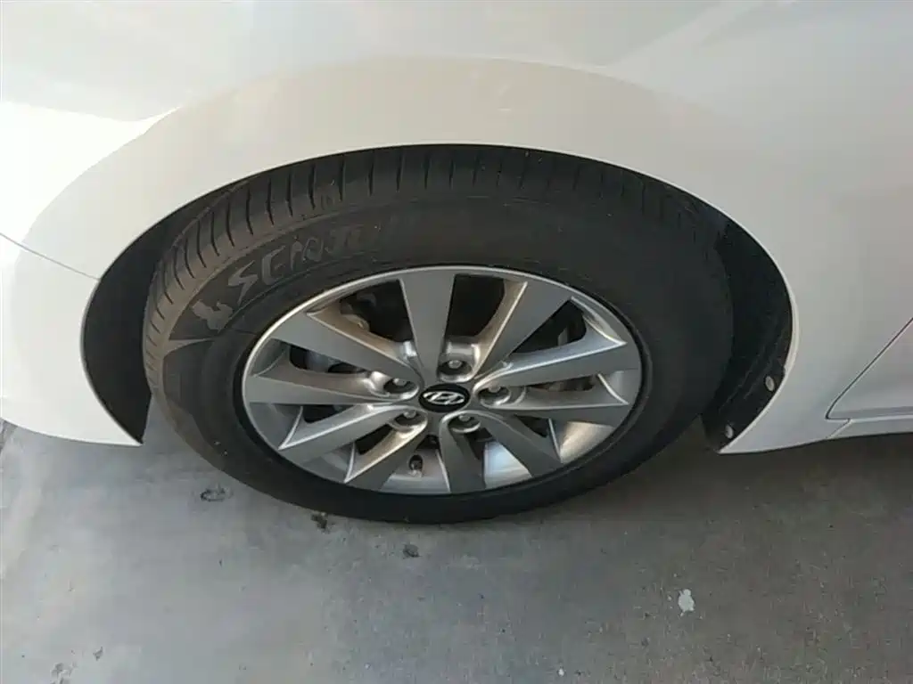 Hyundai Mistra 2014 1.8L Auto Smart GLS фото 23