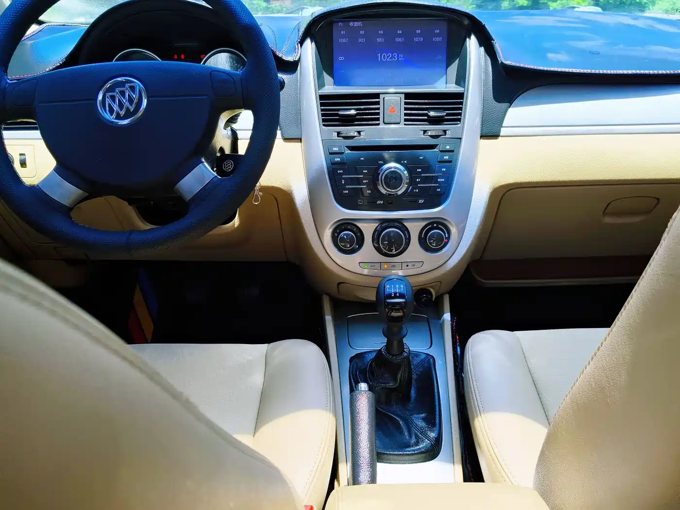 Buick Excelle 2013 1.5L Manual Classic Edition фото 18
