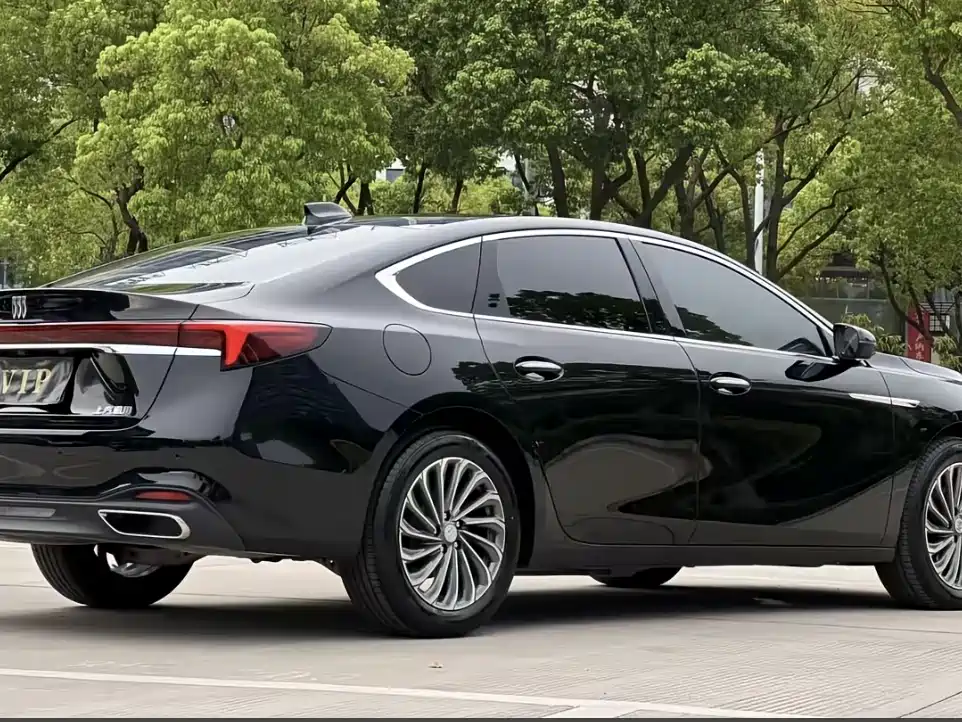 BUICK LACROSSE