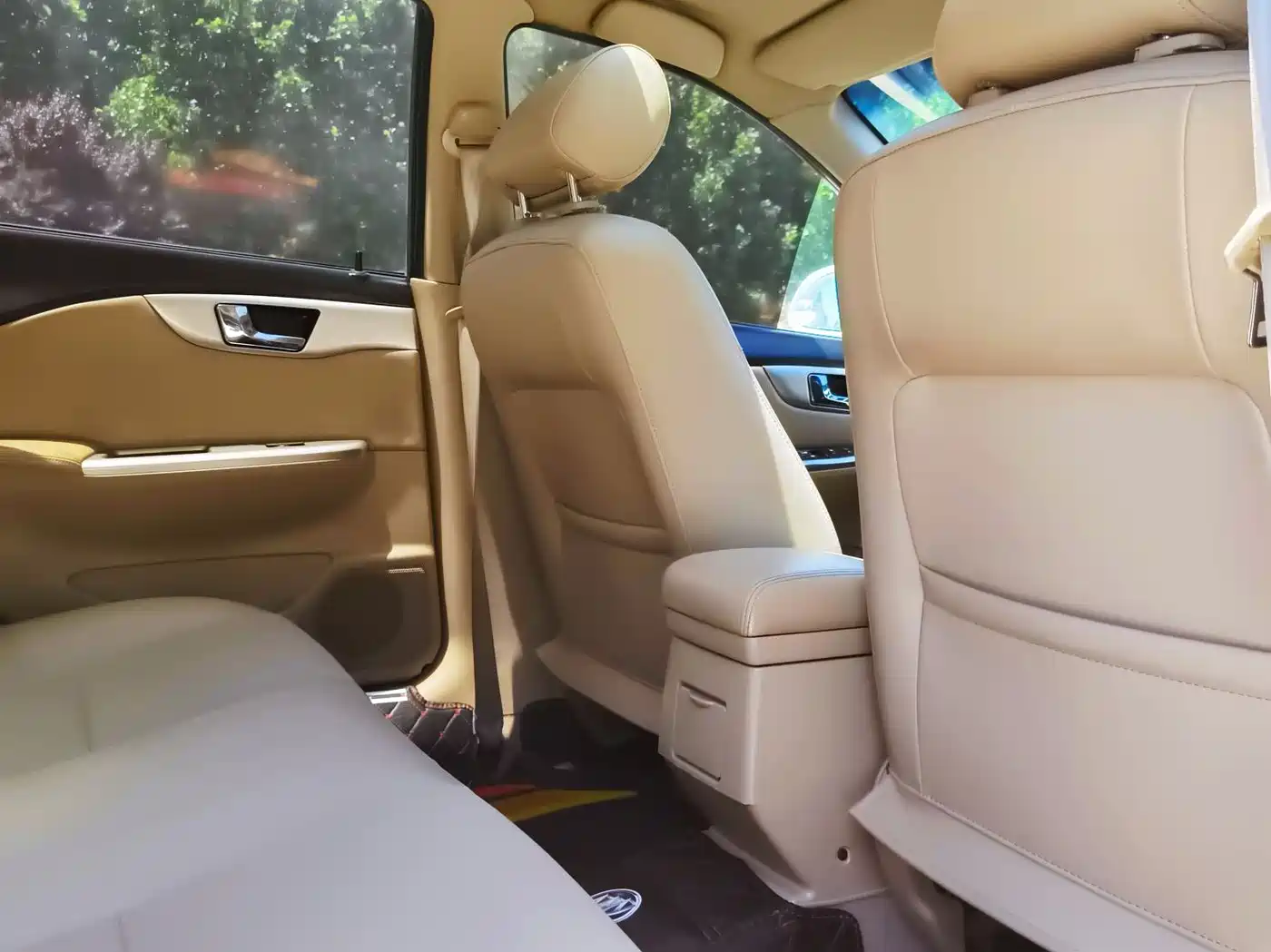 Buick Excelle 2013 1.5L Manual Classic Edition фото 23